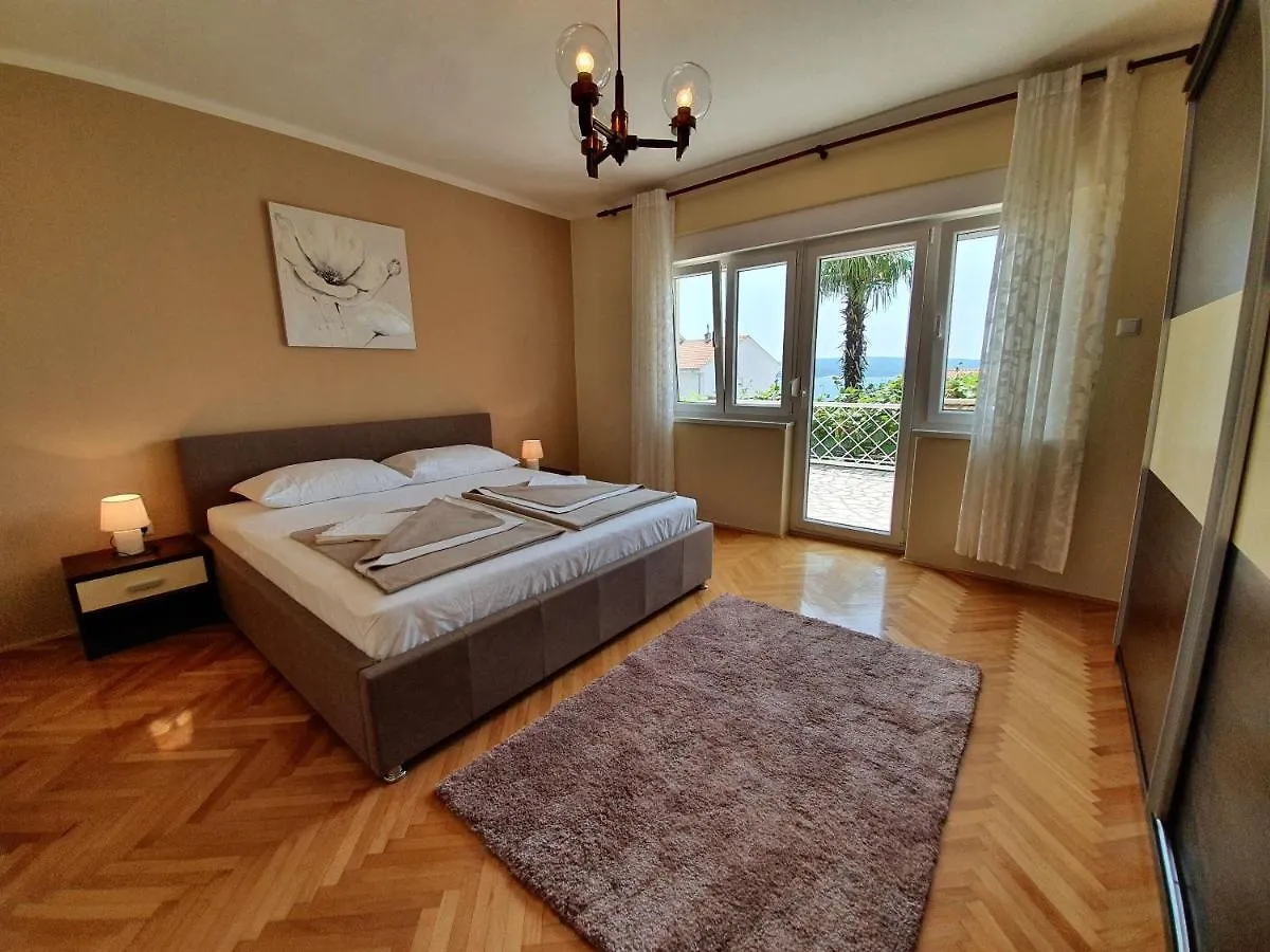 Apartment Andelko Dramalj